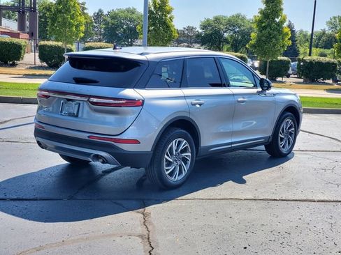 Used 2024 Lincoln Corsair AWD w/ Equipment Group 101A image 4