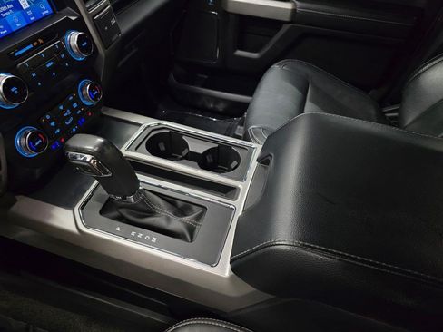 Used 2019 Ford F150 Lariat w/ Equipment Group 502A Luxury AWD/4WD image 30
