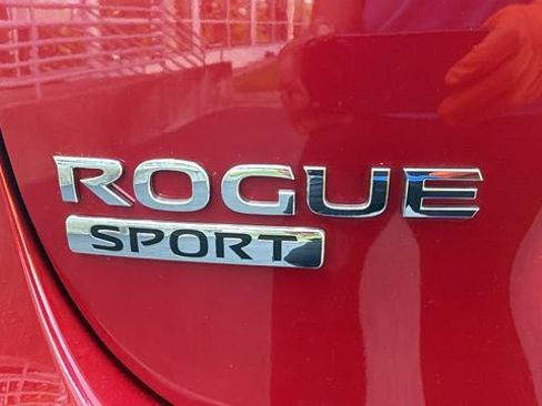Used 2018 Nissan Rogue Sport SV w/ SV All-Weather Package AWD/4WD image 13