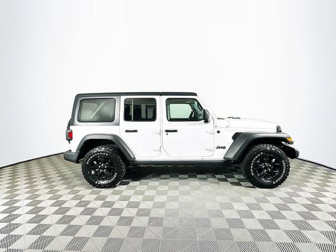 Used 2021 Jeep Wrangler Unlimited Sport image 11