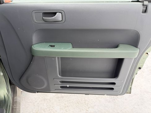 Used 2005 Honda Element LX image 20