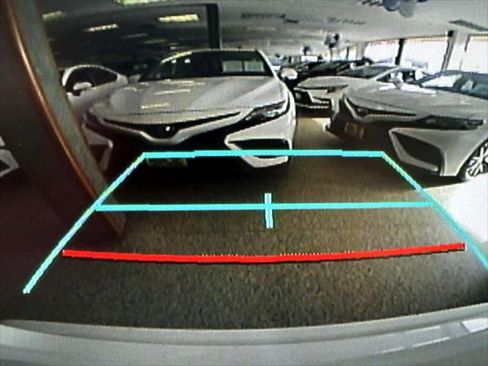 Certified 2021 Toyota C-HR LE image 21