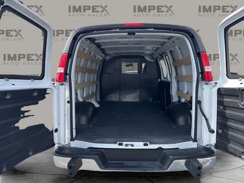 Used 2023 Chevrolet Express 2500 w/ Driver Convenience Package image 21