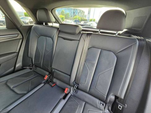 Used 2022 Audi Q3 2.0T Premium Plus w/ Premium Plus Package AWD/4WD image 17