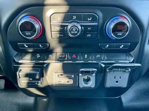 Used 2020 Chevrolet Silverado 1500 LT w/ All-Star Edition image 37