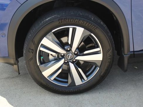 Used 2023 Nissan Rogue Platinum w/ Platinum Premium Package AWD/4WD image 9