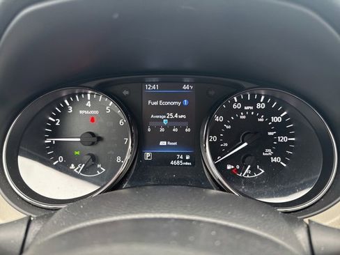 Certified 2022 Nissan Rogue Sport SL image 9