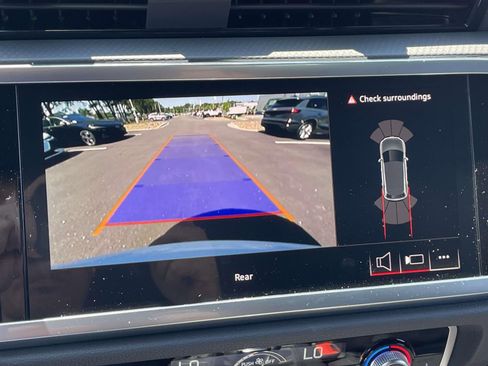 New 2025 Audi Q3 2.0T Premium image 25