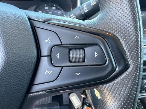 Used 2023 Chevrolet TrailBlazer LS FWD image 28