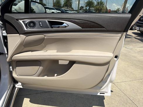 Used 2020 Lincoln MKZ Reserve w/ Monochromatic Package FWD image 15