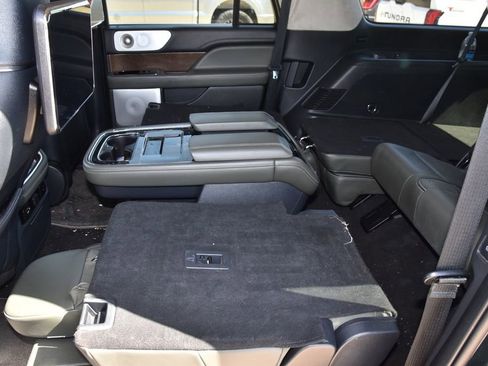 Used 2023 Lincoln Navigator L Black Label image 14