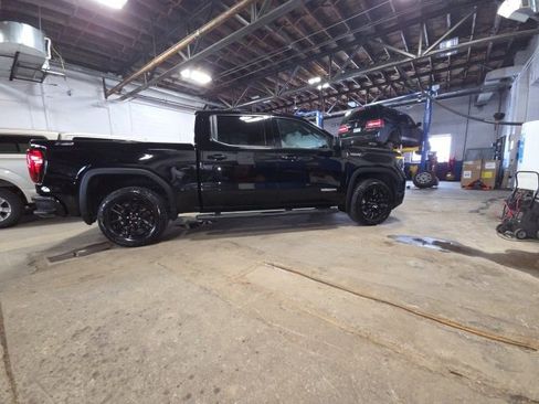 Used 2024 GMC Sierra 1500 Elevation w/ Preferred Package image 21