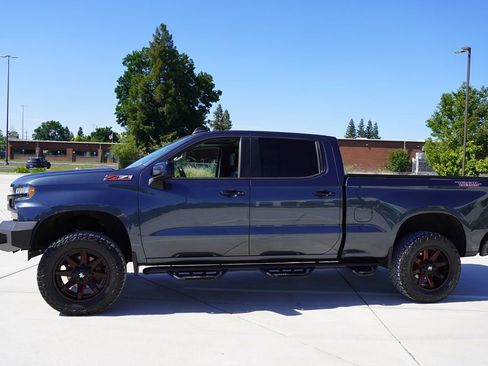 Used 2019 Chevrolet Silverado 1500 LT Trail Boss AWD/4WD image 3