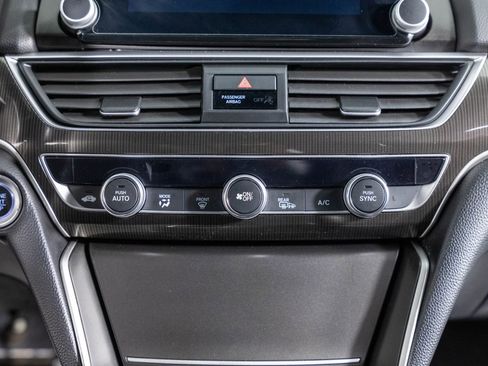 Used 2018 Honda Accord Sport image 35