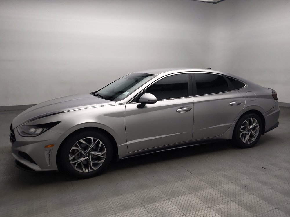 Used 2021 Hyundai Sonata SEL w/ Winter Weather Package FWD image 2