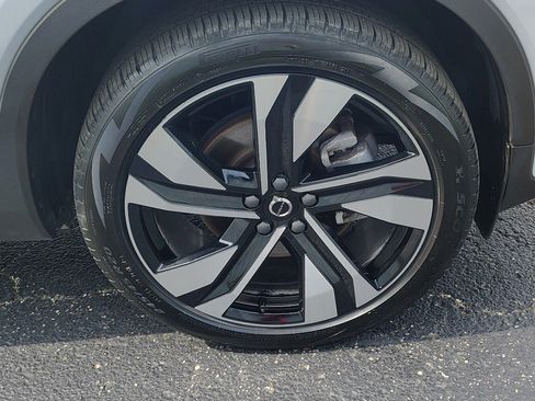 Used 2024 Volvo XC40 B5 Ultimate w/ Protection Package Premier AWD/4WD image 10