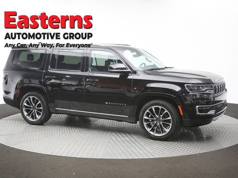 Used 2024 Jeep Wagoneer Series III w/ Premium Group I AWD/4WD image 54