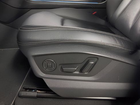 Certified 2023 Audi Q8 Premium Plus w/ Premium Plus Package image 16