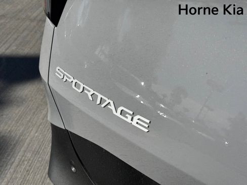 New 2026 Kia Sportage EX image 9