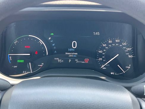 Certified 2025 Toyota Sienna LE AWD/4WD image 28