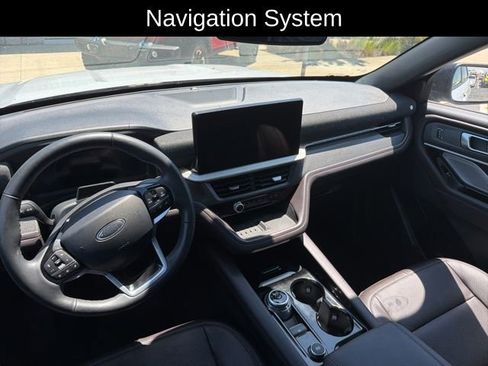 Used 2025 Ford Explorer Platinum w/ LUX Leather Package AWD/4WD image 14