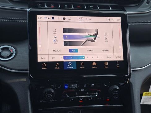 New 2025 Jeep Grand Cherokee Limited w/ Luxury Tech Group II image 11