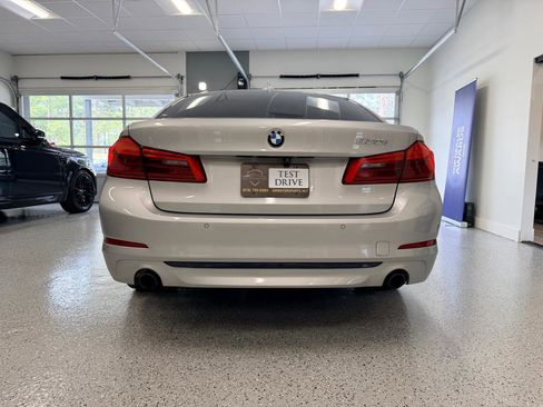 Used 2019 BMW 530i w/ Premium Package image 7
