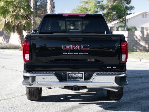 New 2024 GMC Sierra 1500 SLE w/ Preferred Package image 9