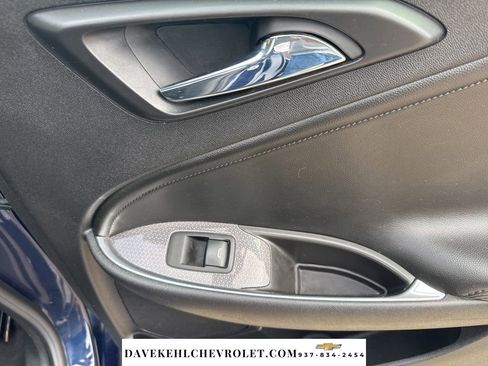 Used 2017 Chevrolet Malibu LT w/ Leather Package FWD image 27