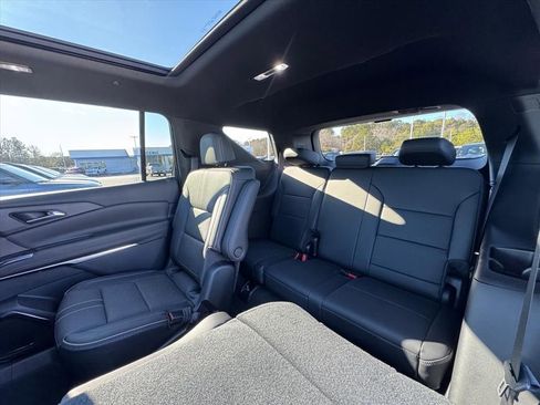 New 2026 Chevrolet Traverse High Country image 9
