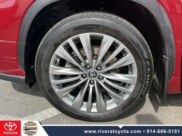 Used 2021 Toyota Highlander Platinum AWD/4WD image 9
