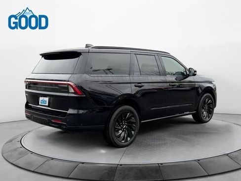 Used 2025 Lincoln Navigator Reserve w/ Jet Appearance Package image 5