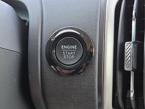 Used 2025 Ford Expedition Active AWD/4WD image 22
