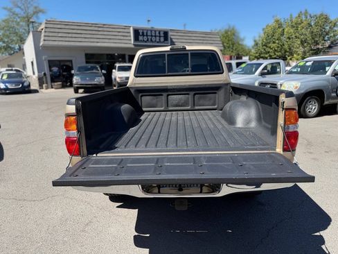 Used 2003 Toyota Tacoma 4x4 Xtracab V6 w/ Convenience Pkg image 89