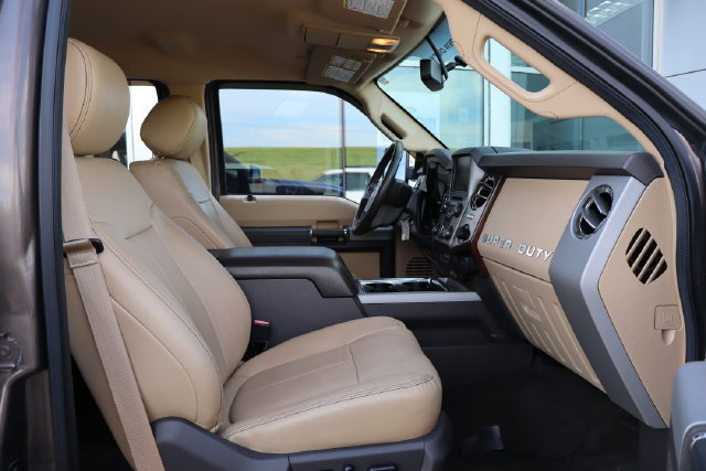 Used 2015 Ford F350 Lariat w/ Lariat Interior Package AWD/4WD image 38