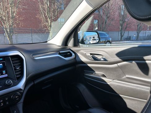 Used 2019 GMC Acadia SLT image 27