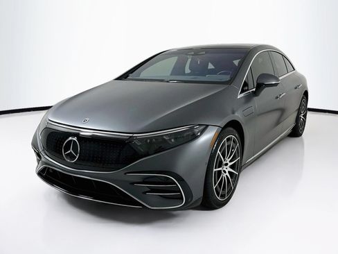 Used 2022 Mercedes-Benz EQS 450+ Sedan image 3
