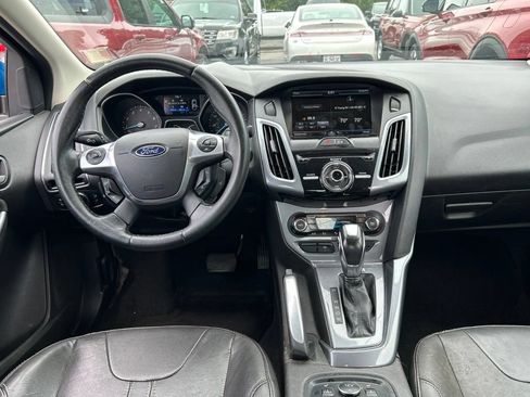 Used 2013 Ford Focus Titanium w/ Titanium Handling Pkg FWD image 18