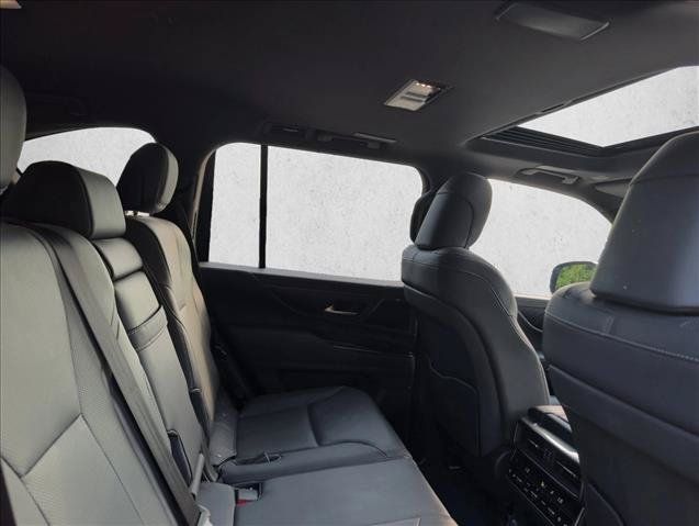 Used 2022 Lexus LX 600 4WD w/ Appearance Package image 23