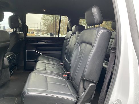 Used 2022 Jeep Wagoneer Series II image 36