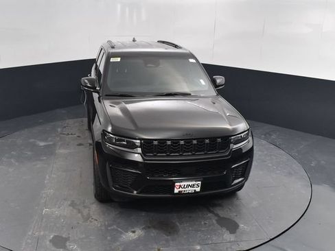 New 2026 Jeep Grand Cherokee Altitude AWD/4WD image 38
