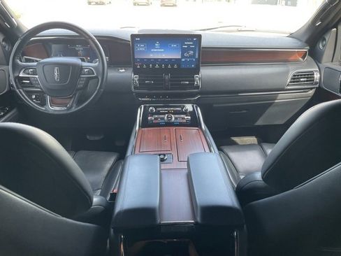 Used 2023 Lincoln Navigator L Reserve image 17