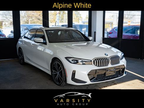 Used 2023 BMW 330i Sedan w/ M Sport Package image 3