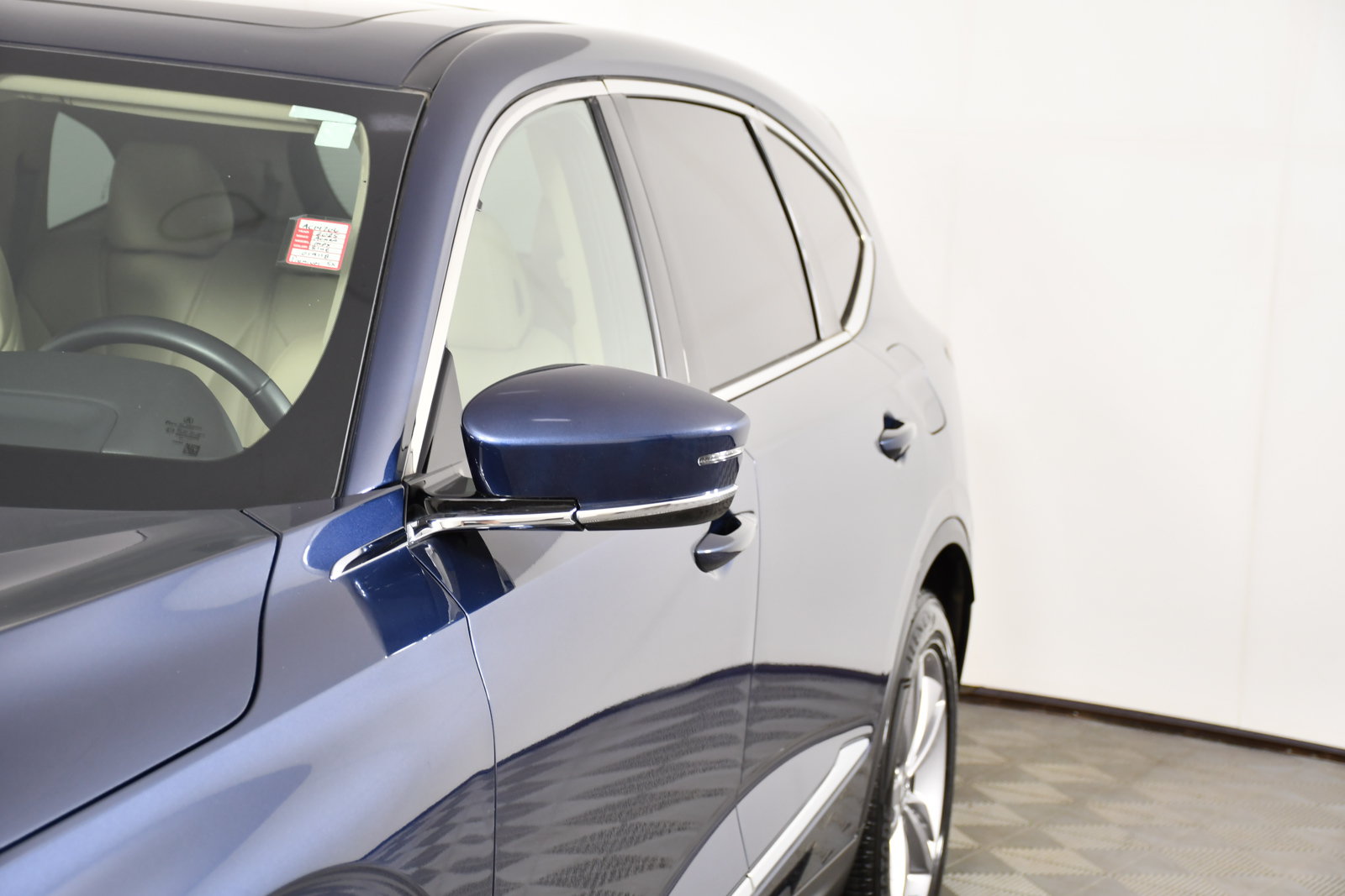 Used 2025 Acura MDX SH-AWD image 13