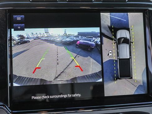 Used 2022 Ford F350 Lariat w/ Black Appearance Package image 29