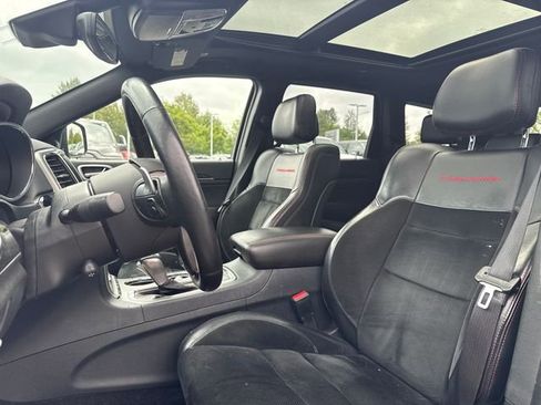 Used 2017 Jeep Grand Cherokee Trailhawk w/ Trailhawk Luxury Group AWD/4WD image 10