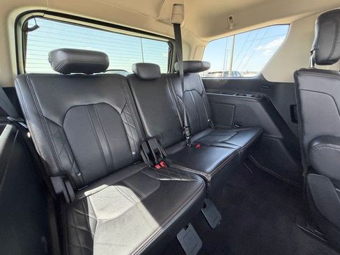 Used 2019 Ford Expedition Platinum RWD image 17