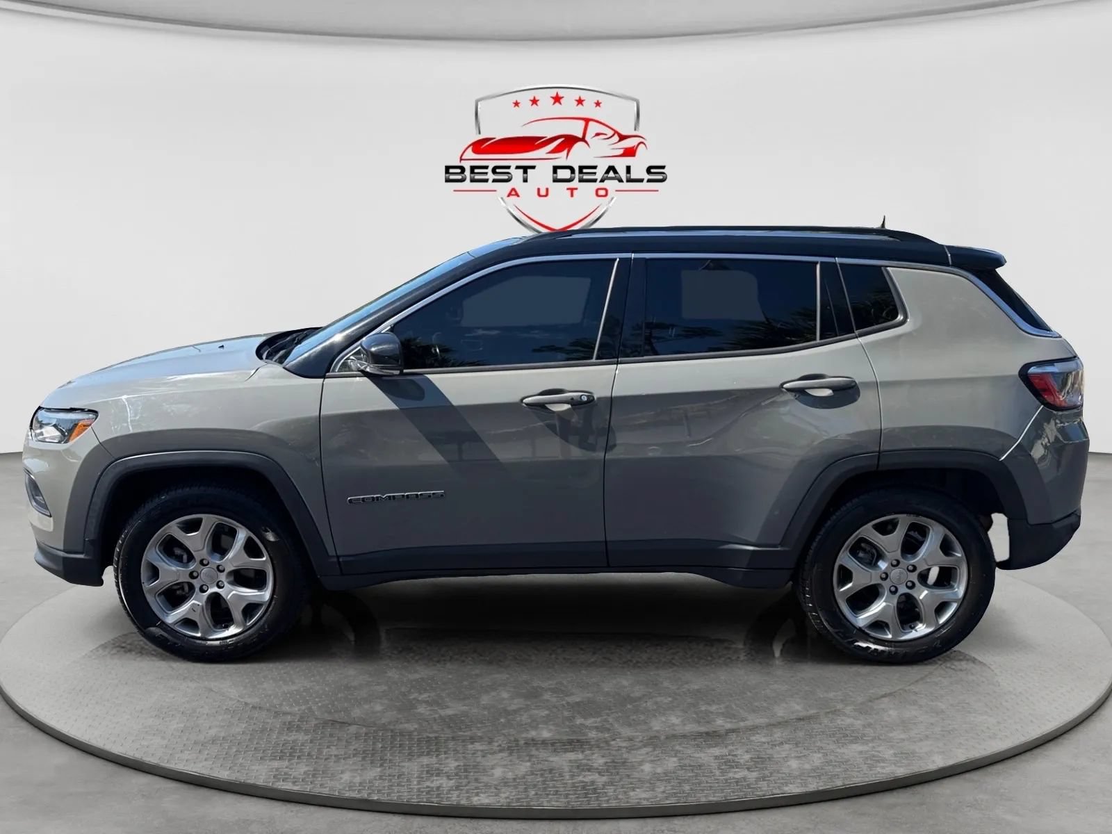 Used 2022 Jeep Compass Limited AWD/4WD image 2