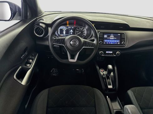 Used 2020 Nissan Kicks SV FWD image 17