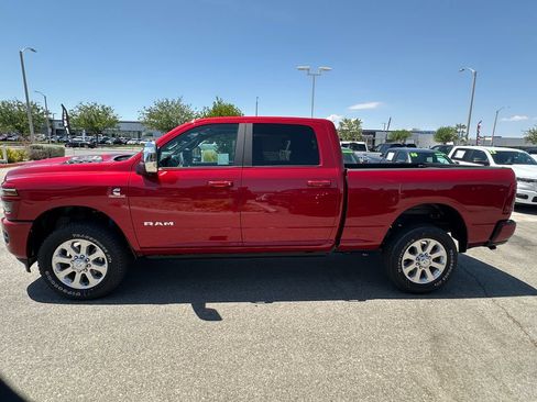 New 2026 RAM 2500 Laramie AWD/4WD image 3